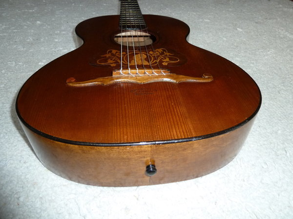 Meister Gitarre P. Manfredi  Milano ca. 1890